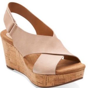 CLARKS CASLYNN SHAE WEDGE SANDALS